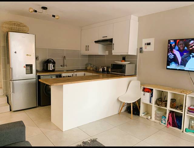 2 BEDROOM TOWNHOUSE FOR SALE IN BERGSIG